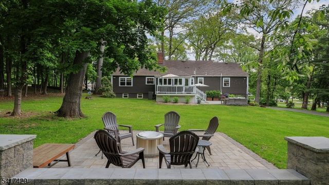 150 Seney Dr, Bernardsville Boro, NJ 07924