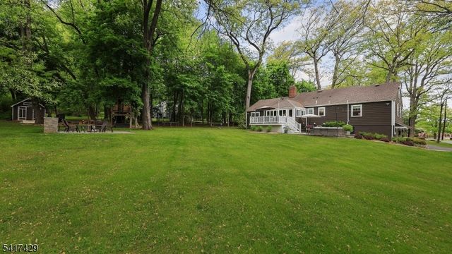 150 Seney Dr, Bernardsville Boro, NJ 07924