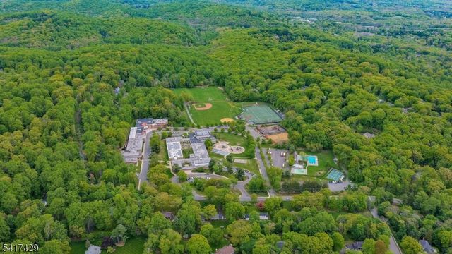 150 Seney Dr, Bernardsville Boro, NJ 07924