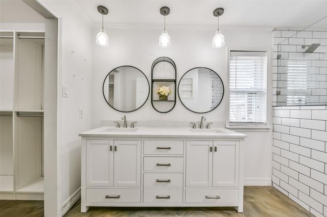 515 Valley Drive, Dickinson, TX 77539