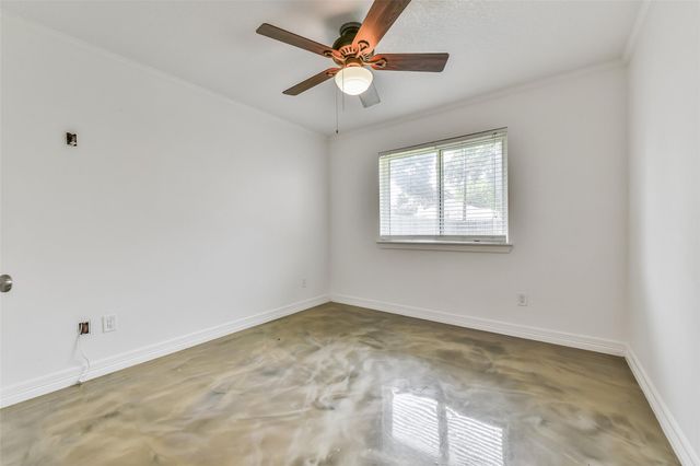 515 Valley Drive, Dickinson, TX 77539