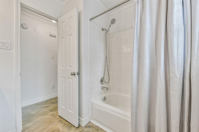 515 Valley Drive, Dickinson, TX 77539