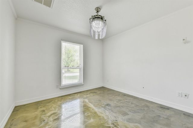 515 Valley Drive, Dickinson, TX 77539