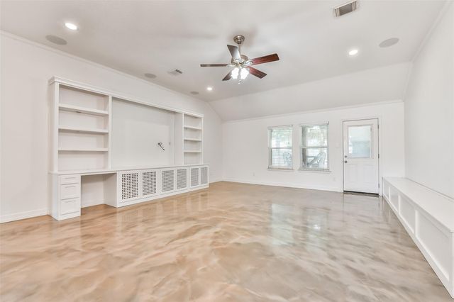 515 Valley Drive, Dickinson, TX 77539