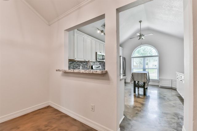 515 Valley Drive, Dickinson, TX 77539