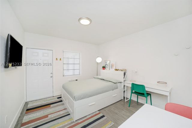 770 NE 123rd St 20, North Miami, FL 33161