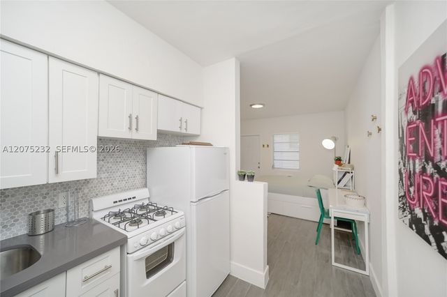 770 NE 123rd St 20, North Miami, FL 33161