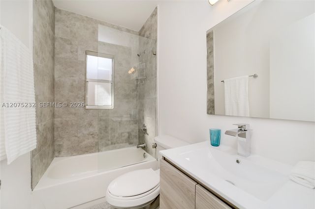 770 NE 123rd St 20, North Miami, FL 33161