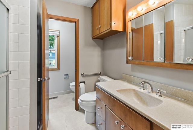 9478 Wirt Street, Omaha, NE 68134