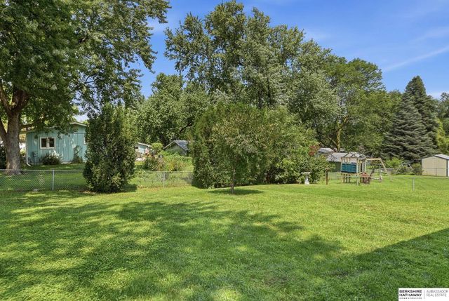 9478 Wirt Street, Omaha, NE 68134