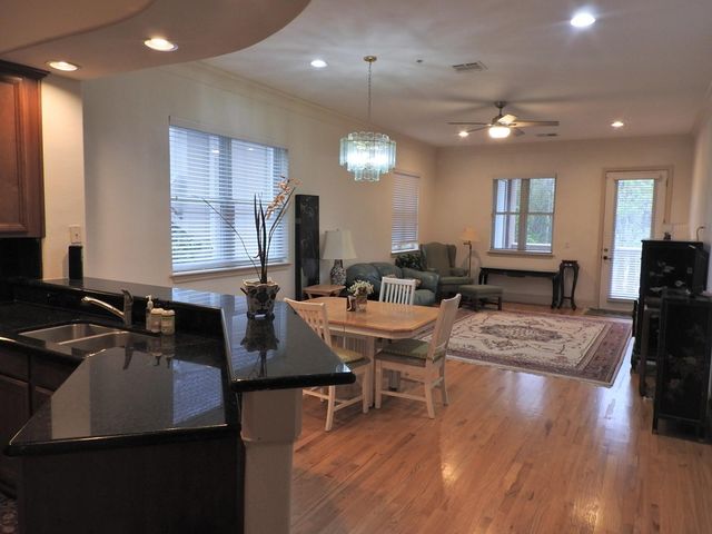 58 Briar Hollow Lane 204, Houston, TX 77027