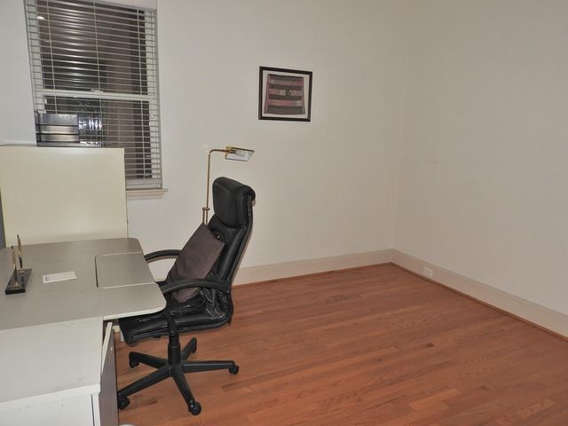 58 Briar Hollow Lane 204, Houston, TX 77027