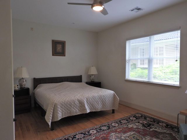 58 Briar Hollow Lane 204, Houston, TX 77027