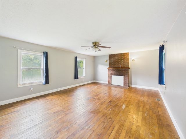 3557 16th Street Road, Huntington, WV 25701