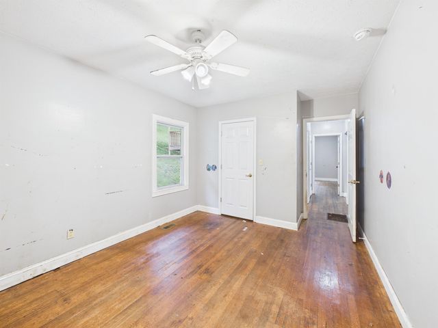 3557 16th Street Road, Huntington, WV 25701