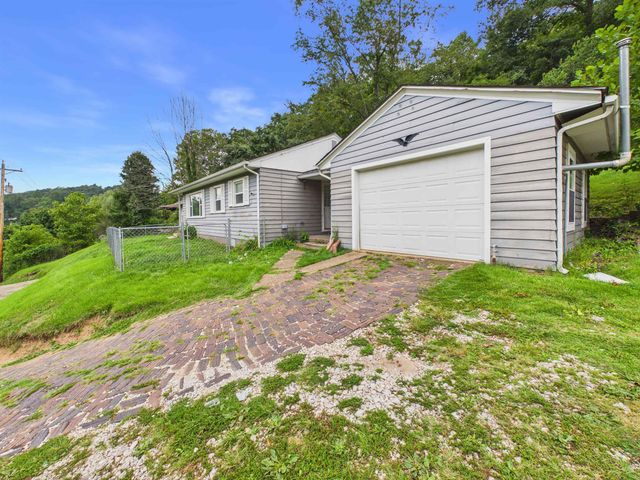 3557 16th Street Road, Huntington, WV 25701