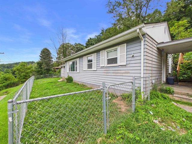 3557 16th Street Road, Huntington, WV 25701
