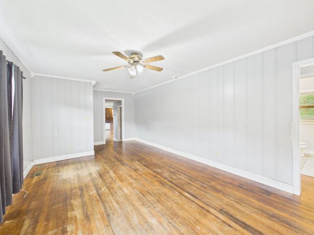 3557 16th Street Road, Huntington, WV 25701