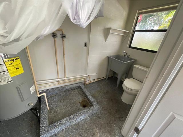 427 LONGFELLOW BOULEVARD, Lakeland, FL 33801