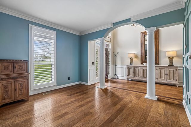 1018 Heritage Woods Dr, Hendersonville, TN 37075