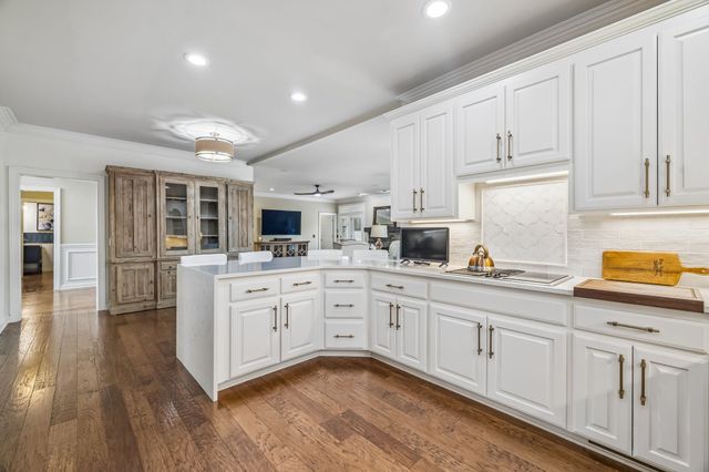 1018 Heritage Woods Dr, Hendersonville, TN 37075