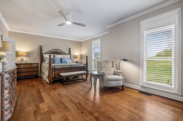 1018 Heritage Woods Dr, Hendersonville, TN 37075