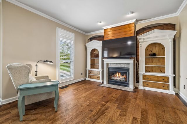 1018 Heritage Woods Dr, Hendersonville, TN 37075