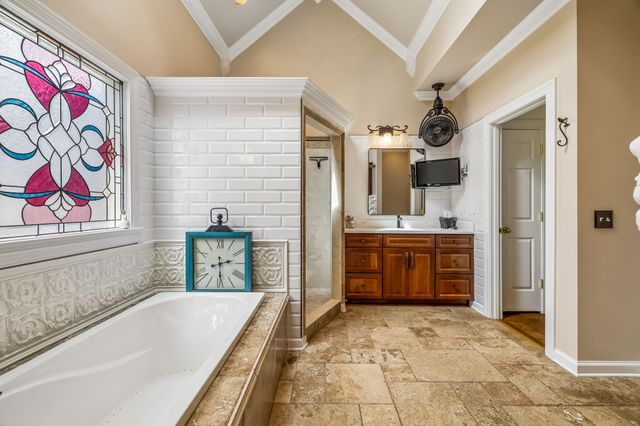 1018 Heritage Woods Dr, Hendersonville, TN 37075