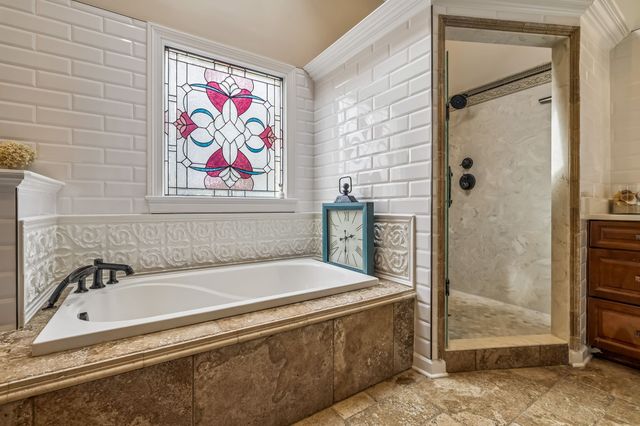 1018 Heritage Woods Dr, Hendersonville, TN 37075