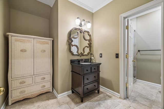 1018 Heritage Woods Dr, Hendersonville, TN 37075