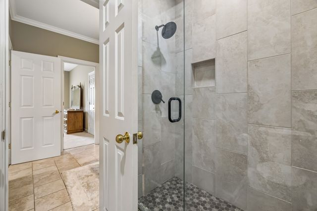 1018 Heritage Woods Dr, Hendersonville, TN 37075