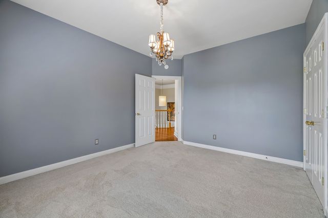 1018 Heritage Woods Dr, Hendersonville, TN 37075