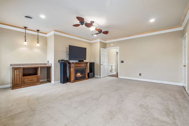 1018 Heritage Woods Dr, Hendersonville, TN 37075