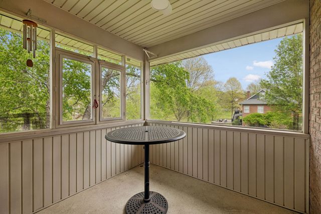 1018 Heritage Woods Dr, Hendersonville, TN 37075