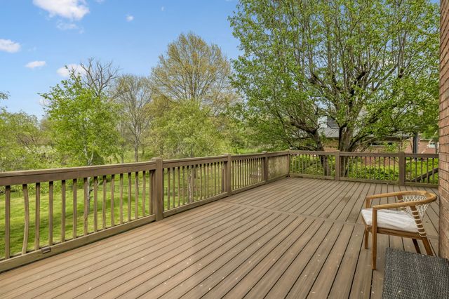 1018 Heritage Woods Dr, Hendersonville, TN 37075