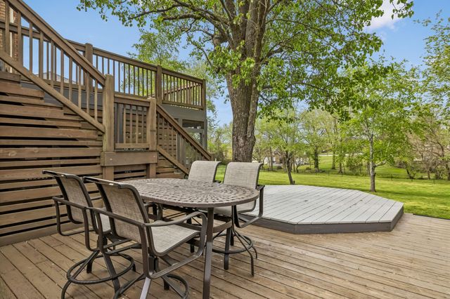 1018 Heritage Woods Dr, Hendersonville, TN 37075