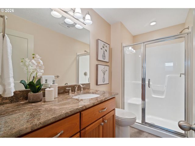 13852 TAYLORS CREST Ln, Lake Oswego, OR 97035