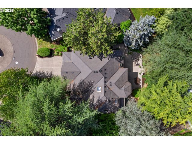 13852 TAYLORS CREST Ln, Lake Oswego, OR 97035
