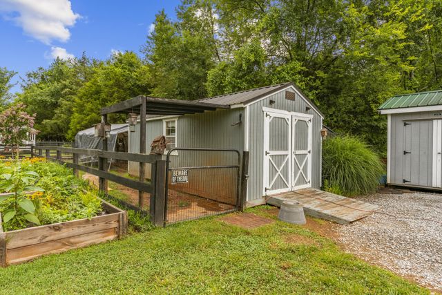 249 Walnut Grove Rd, Christiana, TN 37037