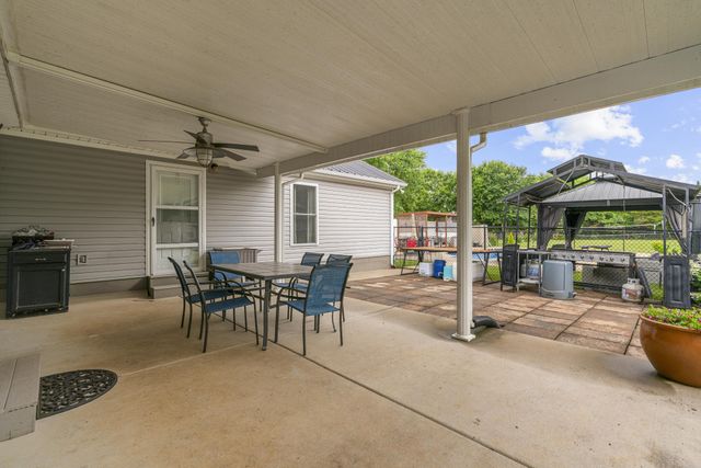 249 Walnut Grove Rd, Christiana, TN 37037