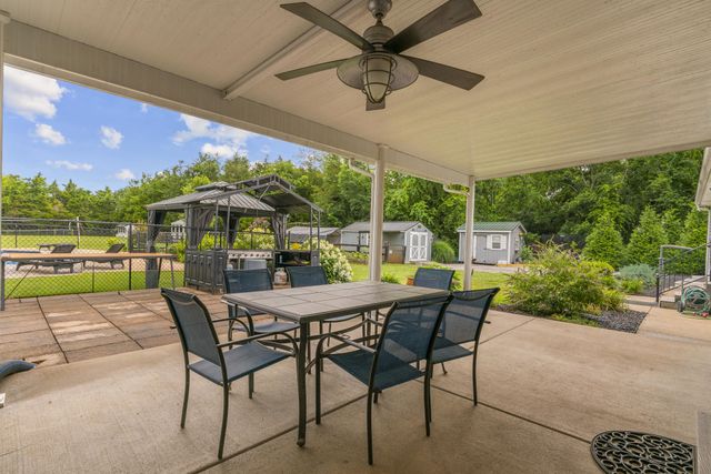 249 Walnut Grove Rd, Christiana, TN 37037