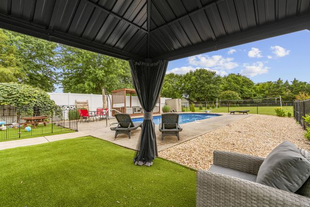 249 Walnut Grove Rd, Christiana, TN 37037