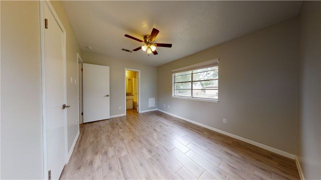 3923 Olive B, Bryan, TX 77801