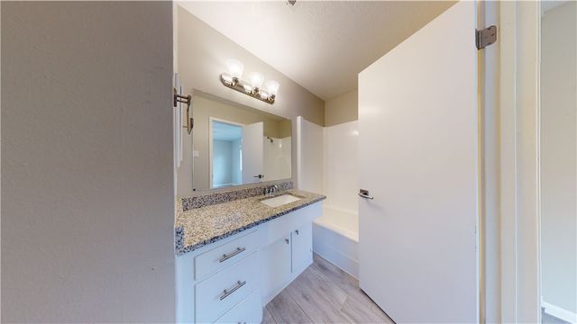 3923 Olive B, Bryan, TX 77801