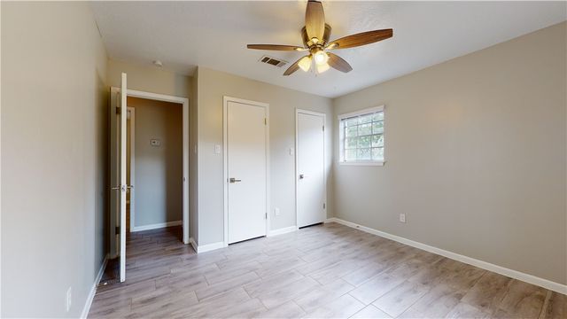 3923 Olive B, Bryan, TX 77801