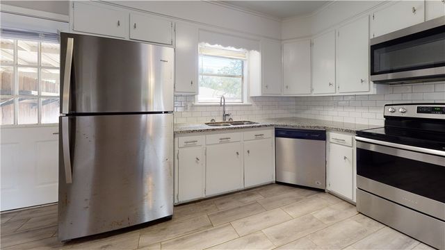 3923 Olive B, Bryan, TX 77801