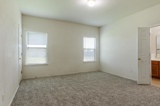 600 Wiley ST, Hutto, TX 78634