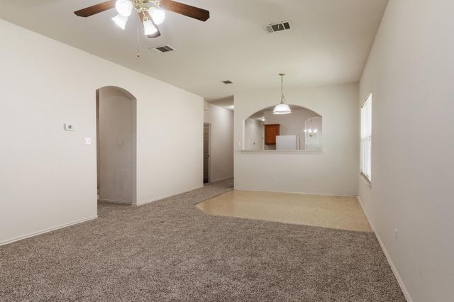 600 Wiley ST, Hutto, TX 78634