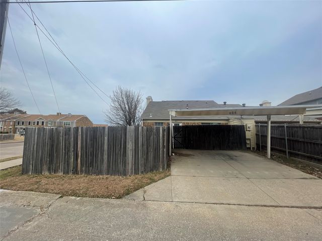 864 Brockden Drive, Mesquite, TX 75149