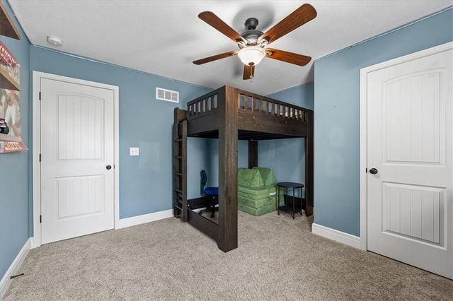 806 154th Circle, Basehor, KS 66007